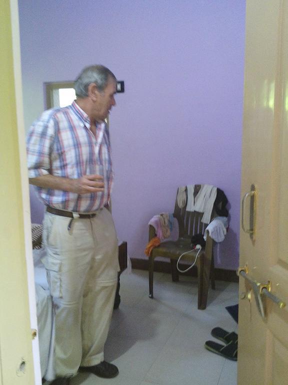 Riverside Homestay ฮัมปี ภายนอก รูปภาพ